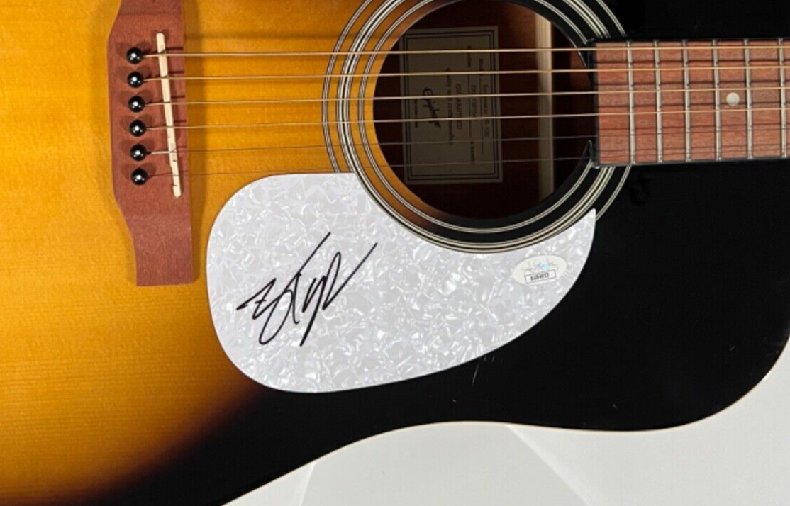 Zach Top JSA Autograph Signed Guitar Epiphone Acoustic