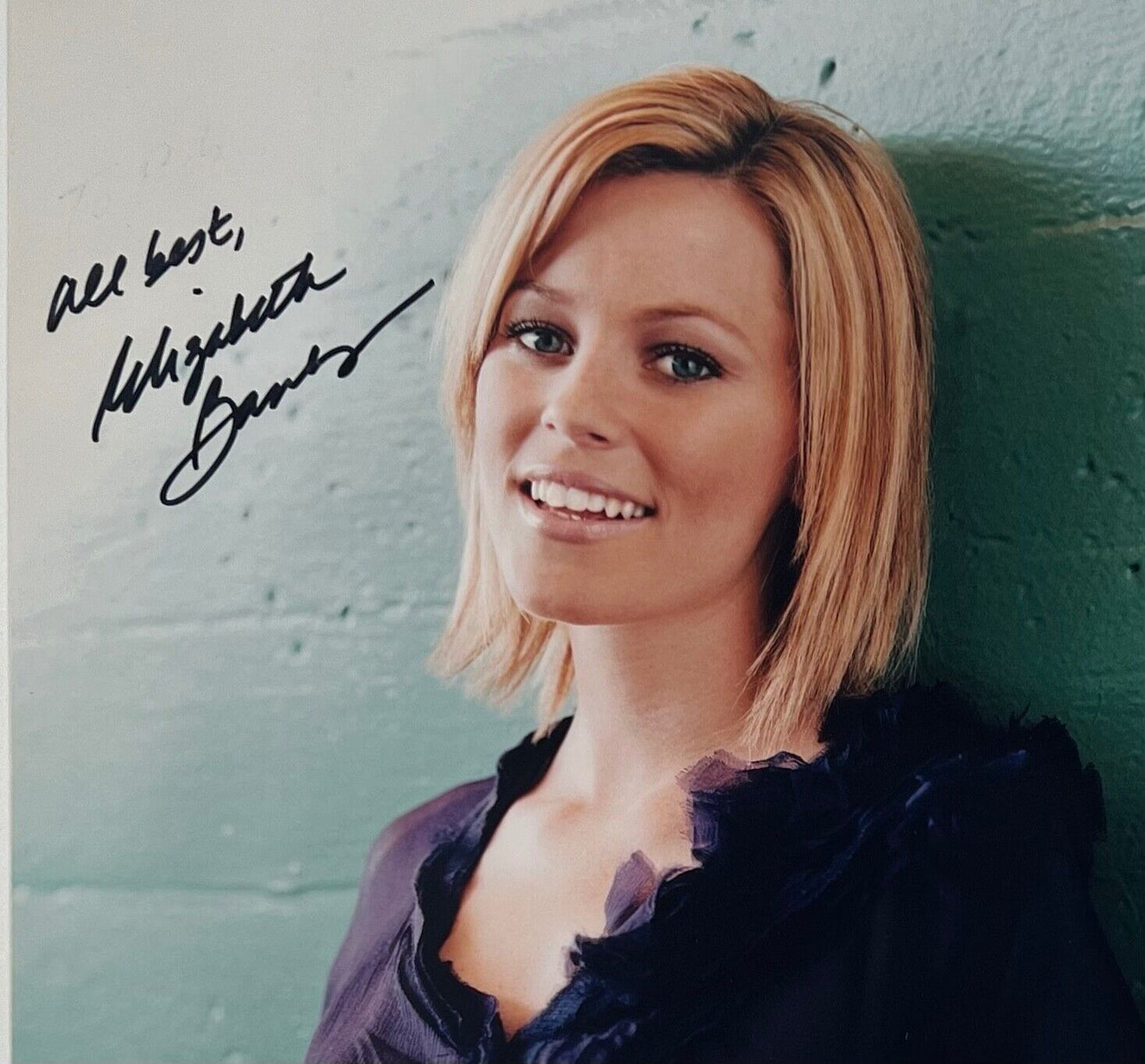 Elizabeth Banks JSA signed autograph 8 x 10 Photo