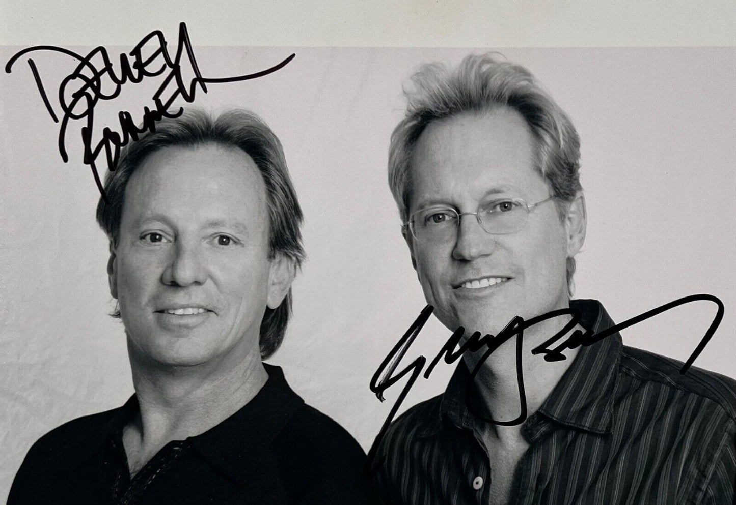 America Dewey Bunnell Gerry Beckley JSA Signed Autograph 8 x 10 photo