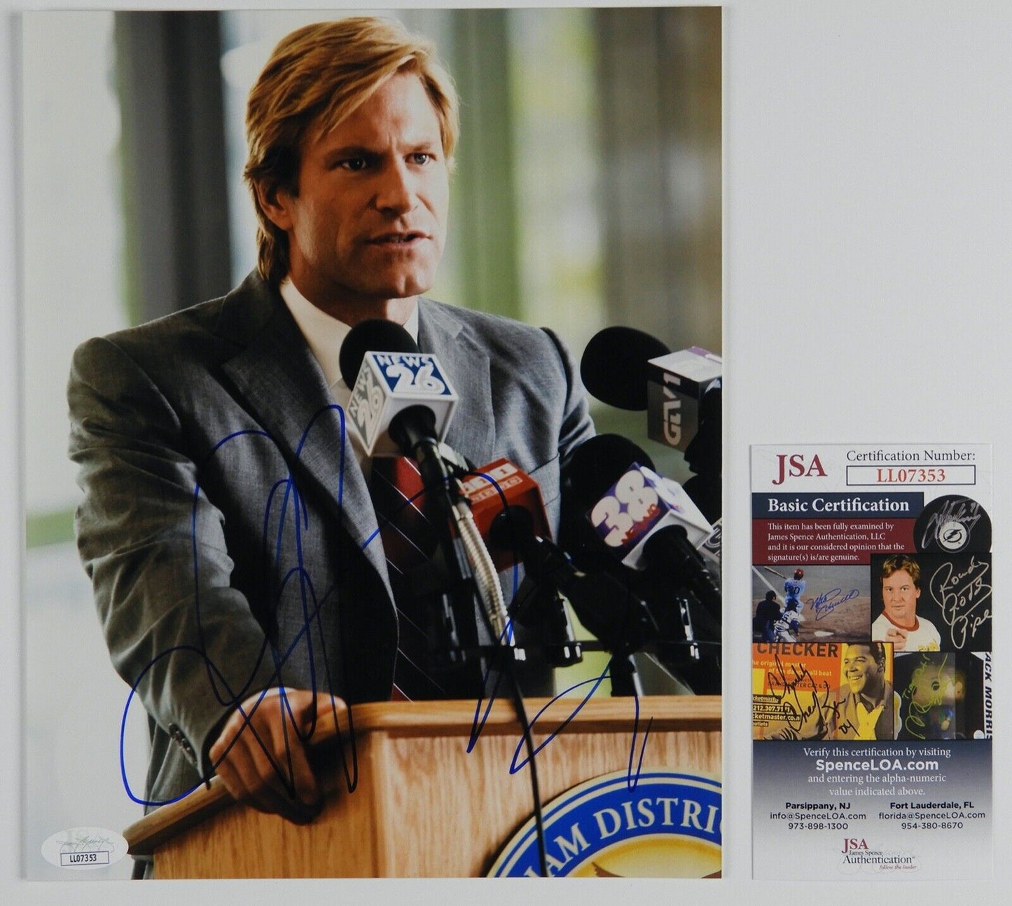 Aaron Eckhart JSA Signed Autograph 8 x 10 photo Two Face Batman