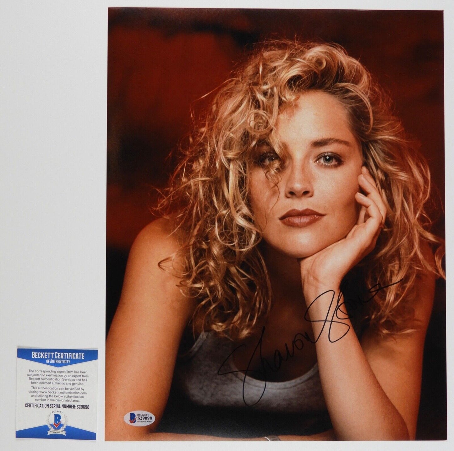 Sharon Stone Autograph Beckett 11 x 14 Signed Photo Basic Instinct Total Recall