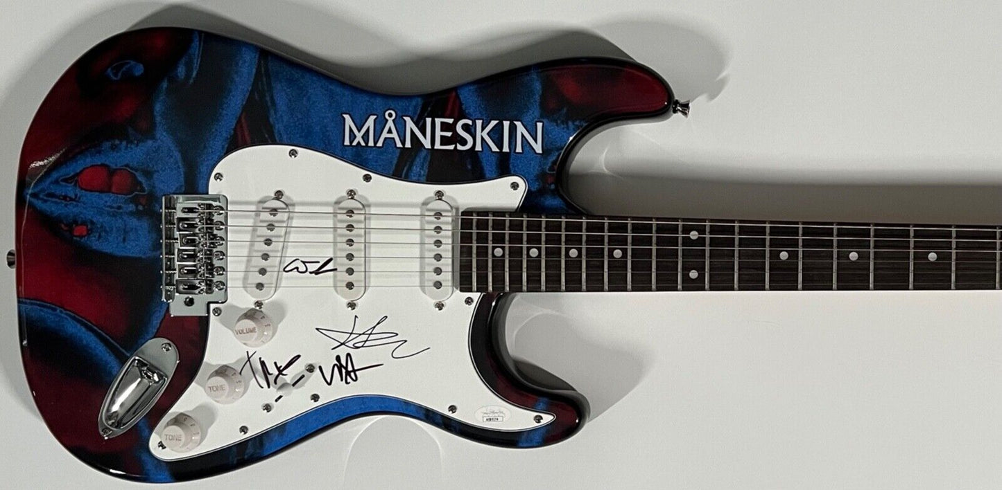 Maneskin JSA Autograph Fully Signed Guitar Stratocaster Damiano David ++