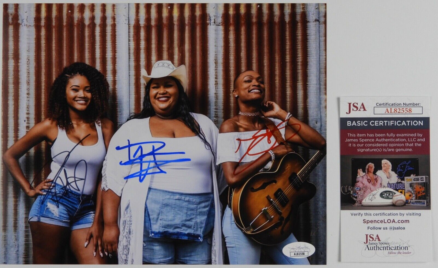 Chapel Hart JSA Signed Autograph 8 x 10 Photo Danica Hart Devynn Hart Trea Swind