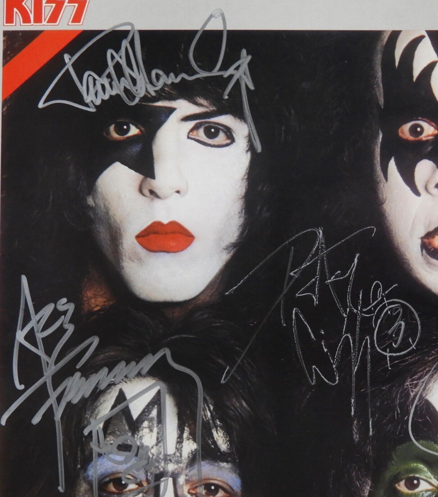 KISS JSA Fully Signed Autograph Album Dynasty Gene Simmons Peter +