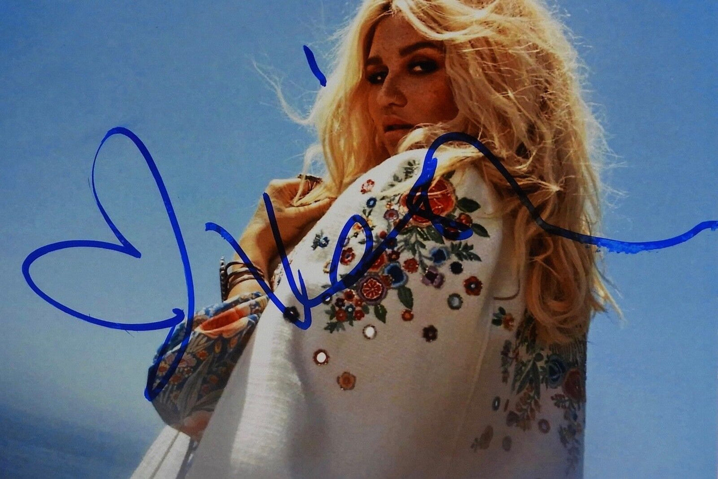 Kesha JSA Autograph Signed 8 x 10 photo COA