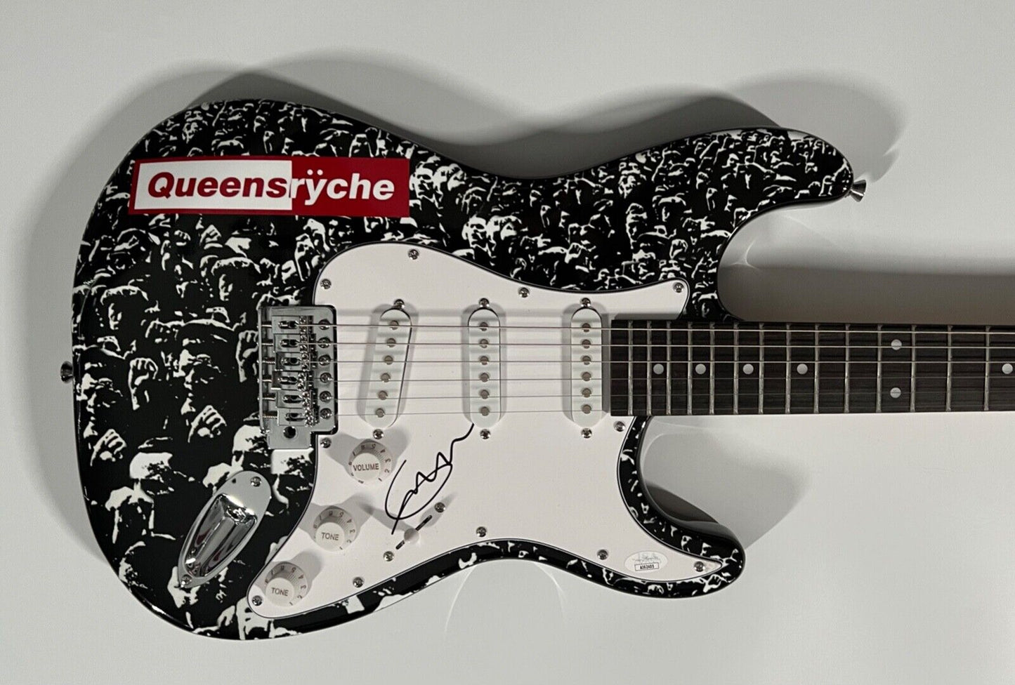 Queensryche Geoff Tate JSA Autograph Signed Guitar Stratocaster