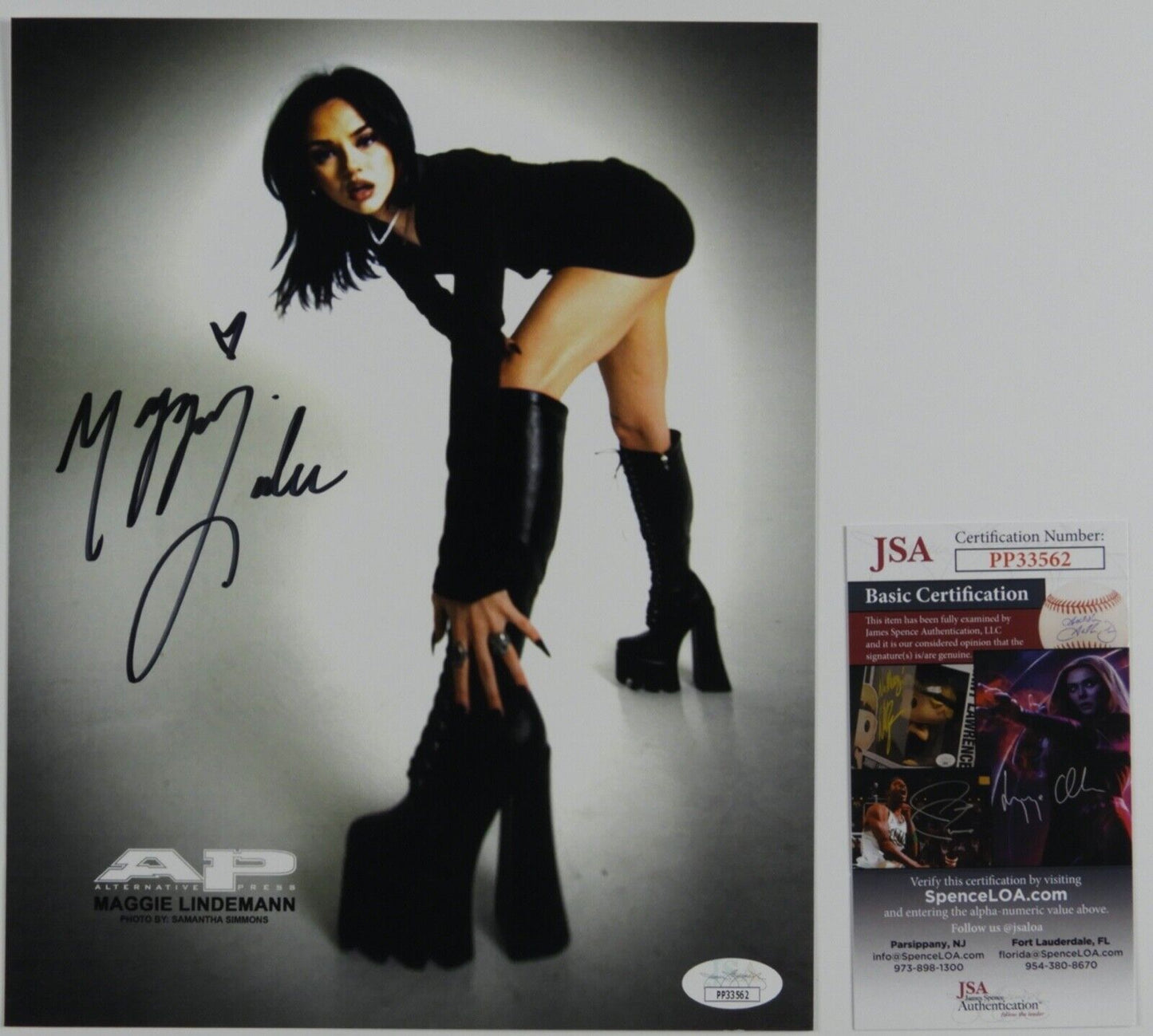 Maggie Lindemann JSA Signed Autograph Photo 8 x 10
