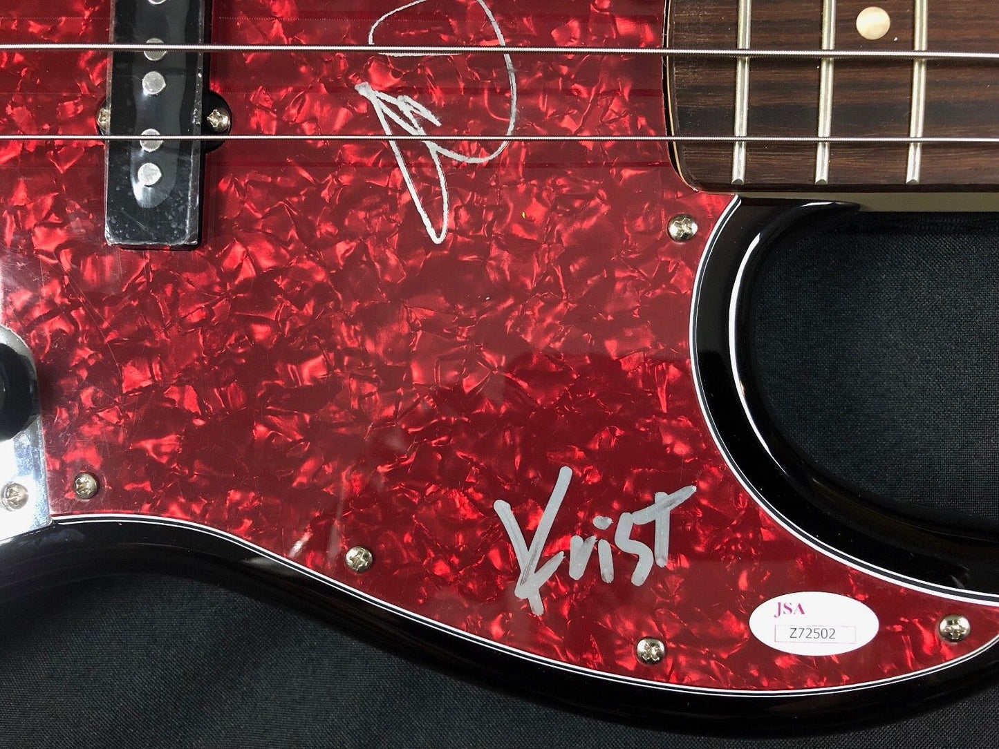 Nirvana Dave Grohl Krist Novoselic Fender Bass Guitar JSA Signed Autograph