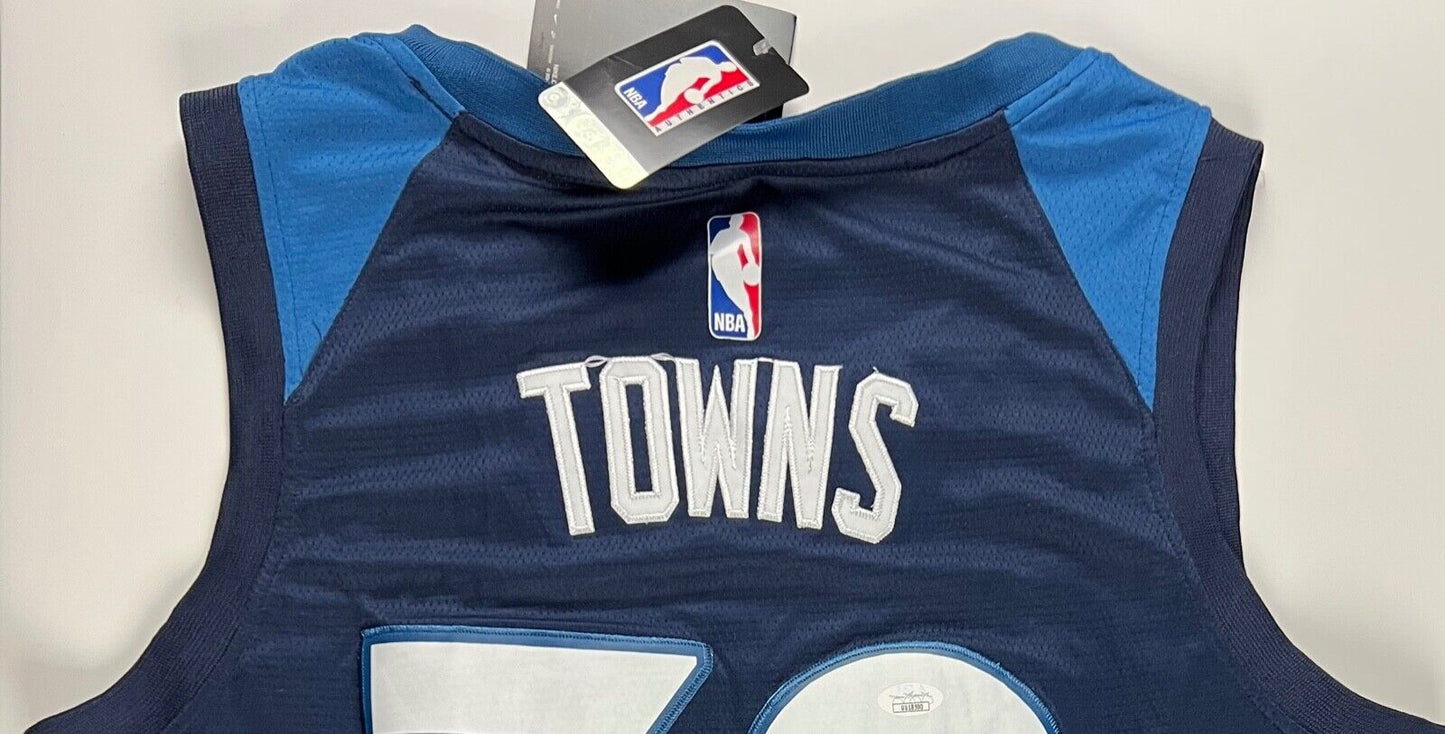 Karl-Anthony Towns Minnesota Timberwolves #32 JSA Autographed Signed Jersey