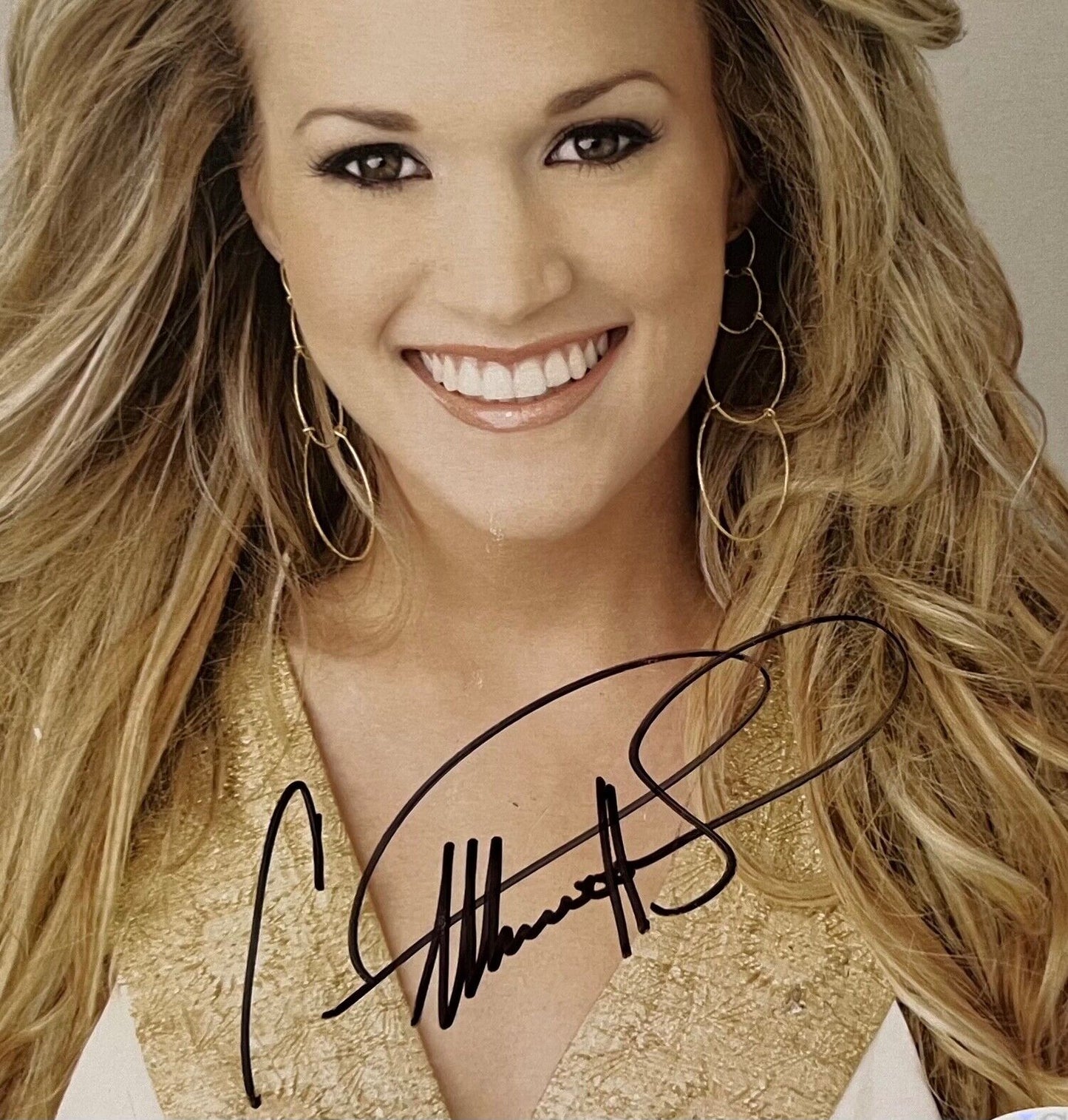 Carrie Underwood Signed JSA Autograph 8 x 10 photo