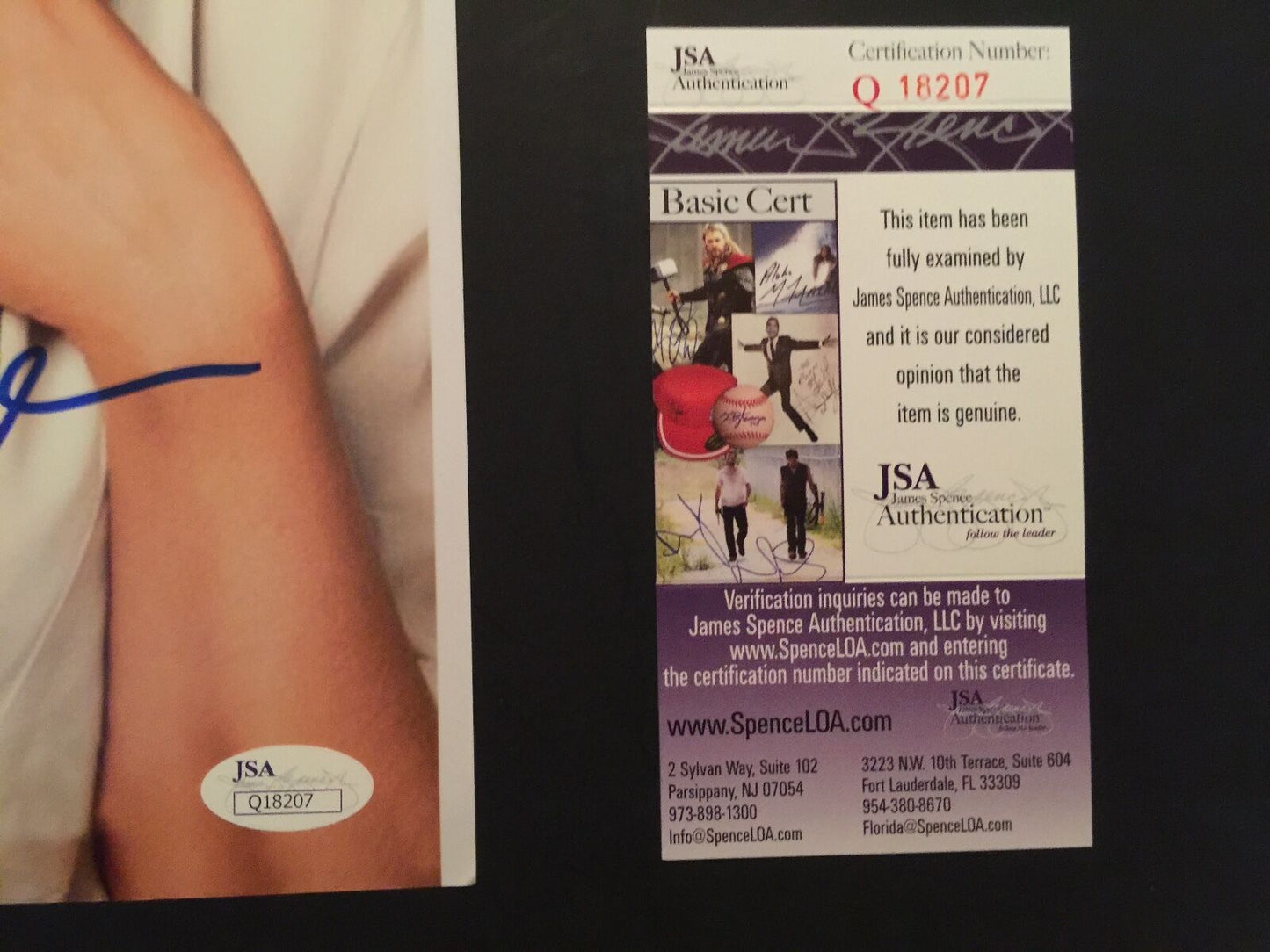 Kim Kardashian West Photo Autograph Signed JSA 11x14