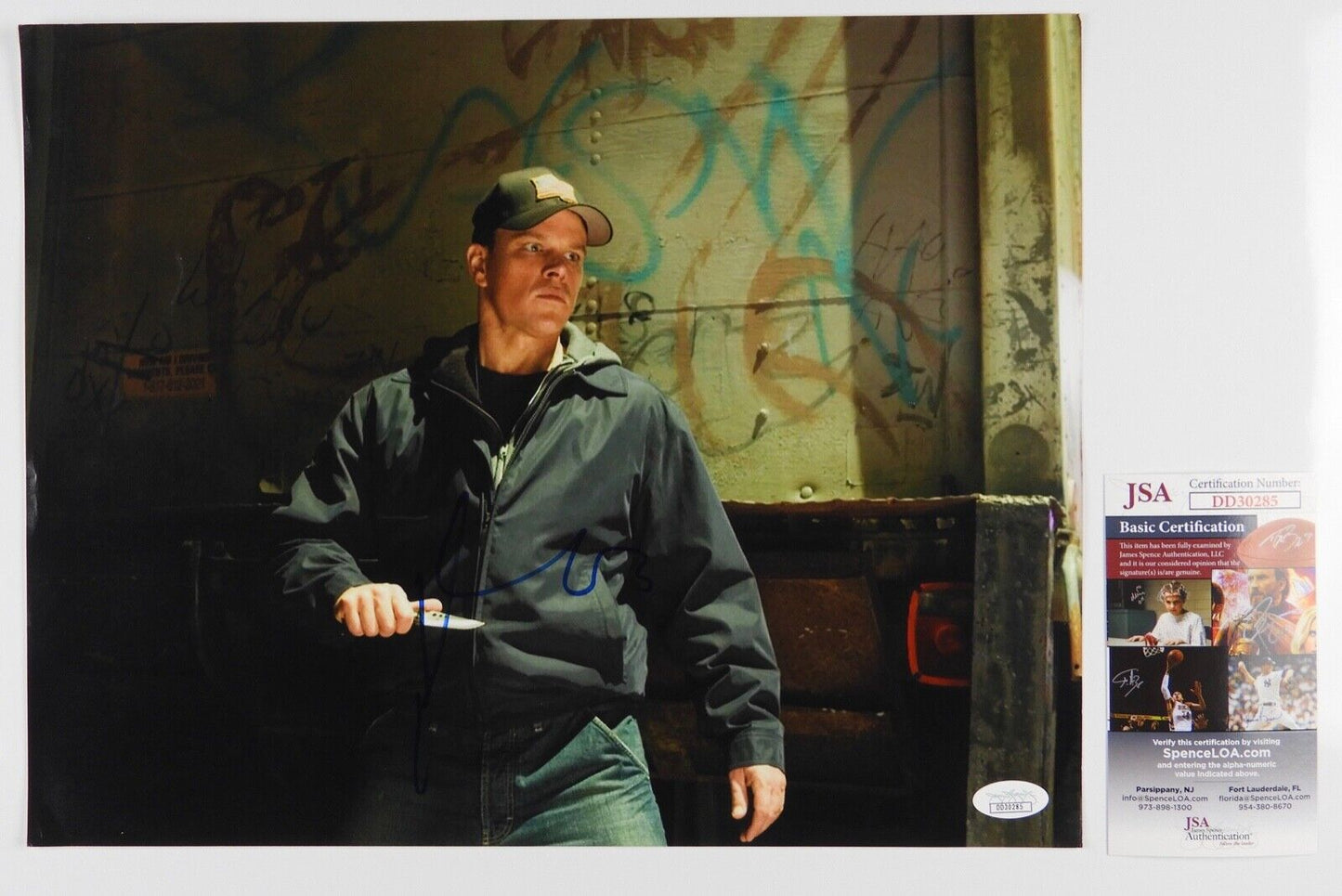 Matt Damon JSA Autograph Signed Photo 11 x 14