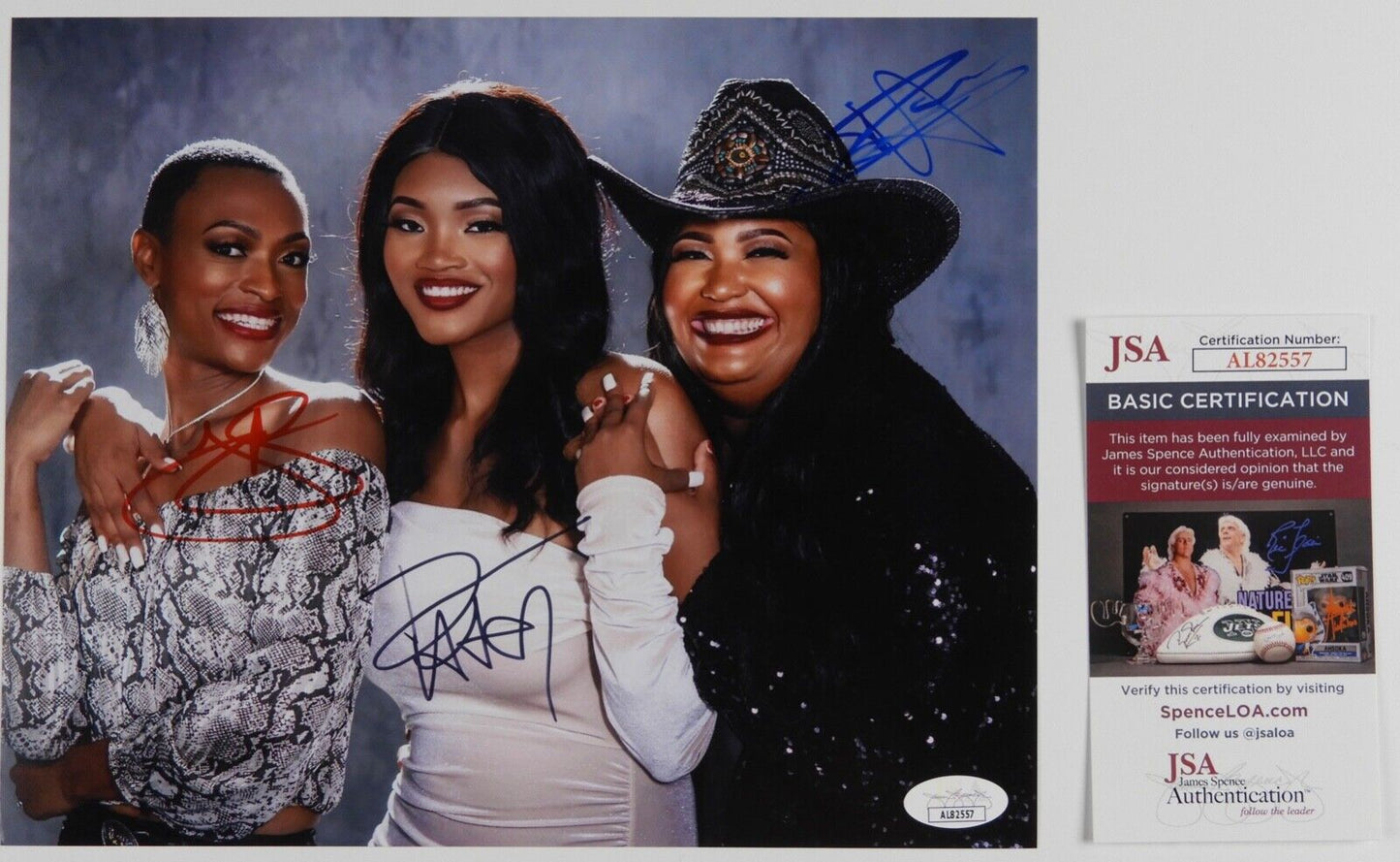 Chapel Hart JSA Signed Autograph 8 x 10 Photo Danica Hart Devynn Hart Trea Swind