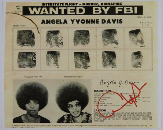 Angela Davis JSA Autograph Signed 8 x 10 photo