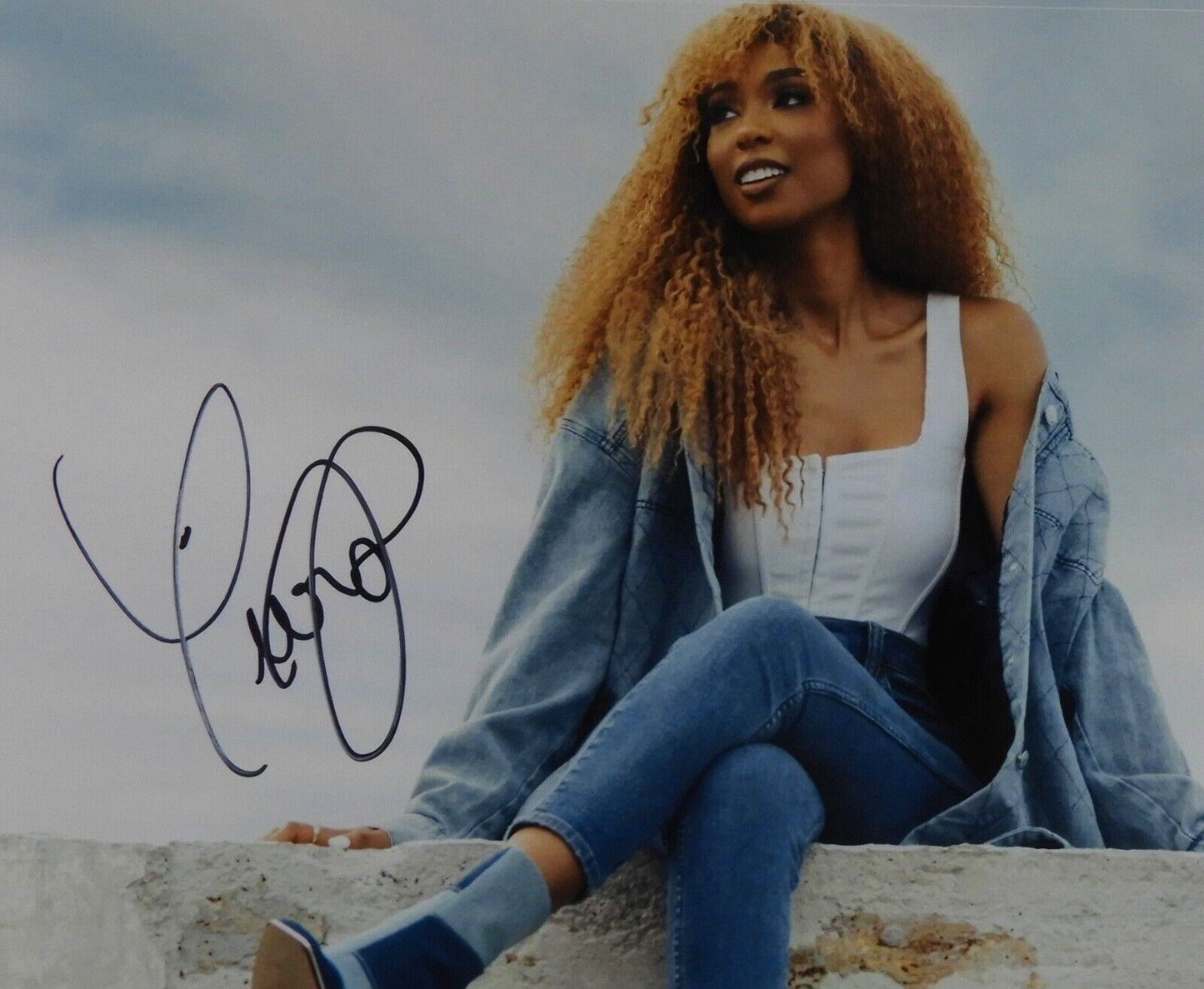 Tiera Kennedy JSA Signed Autograph 8 x 10 Photo Country Music Star