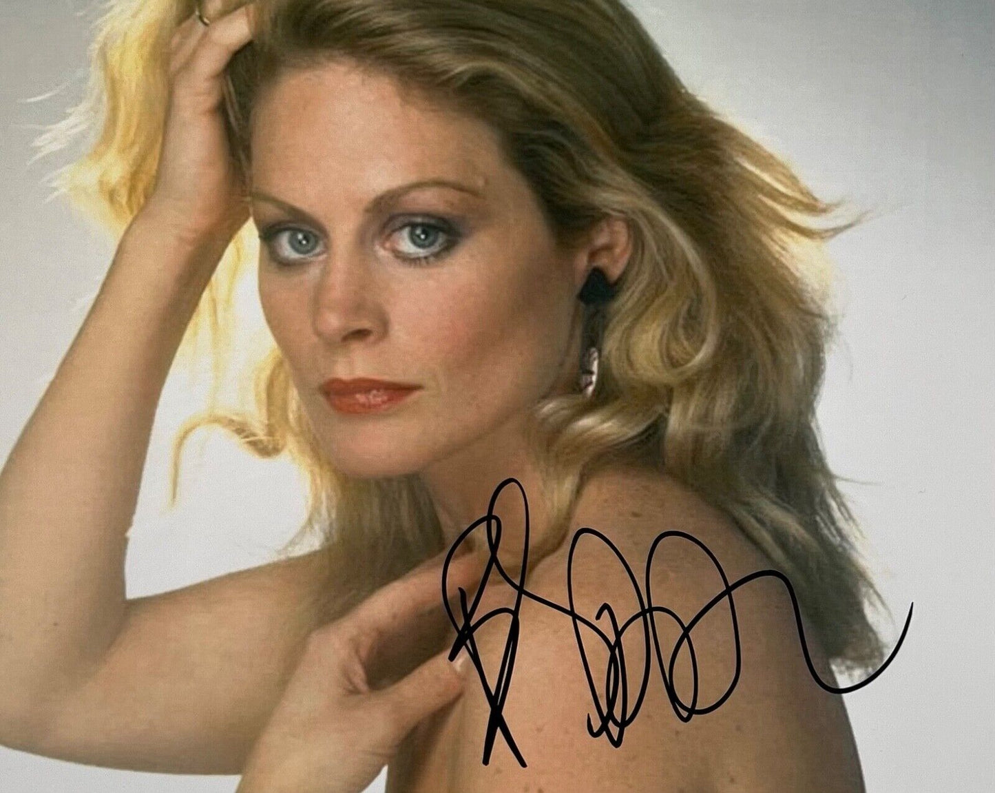 Beverly D'Angelo JSA Signed Autograph 8 x 10 photo