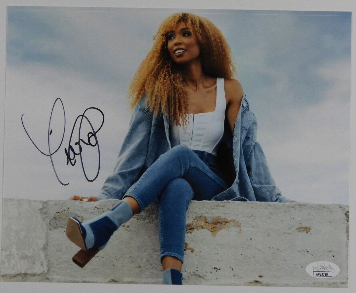 Tiera Kennedy JSA Signed Autograph 8 x 10 Photo Country Music Star