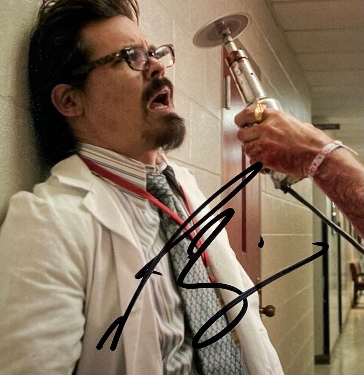 Josh Brolin JSA Signed Autograph 8 x 10 photo