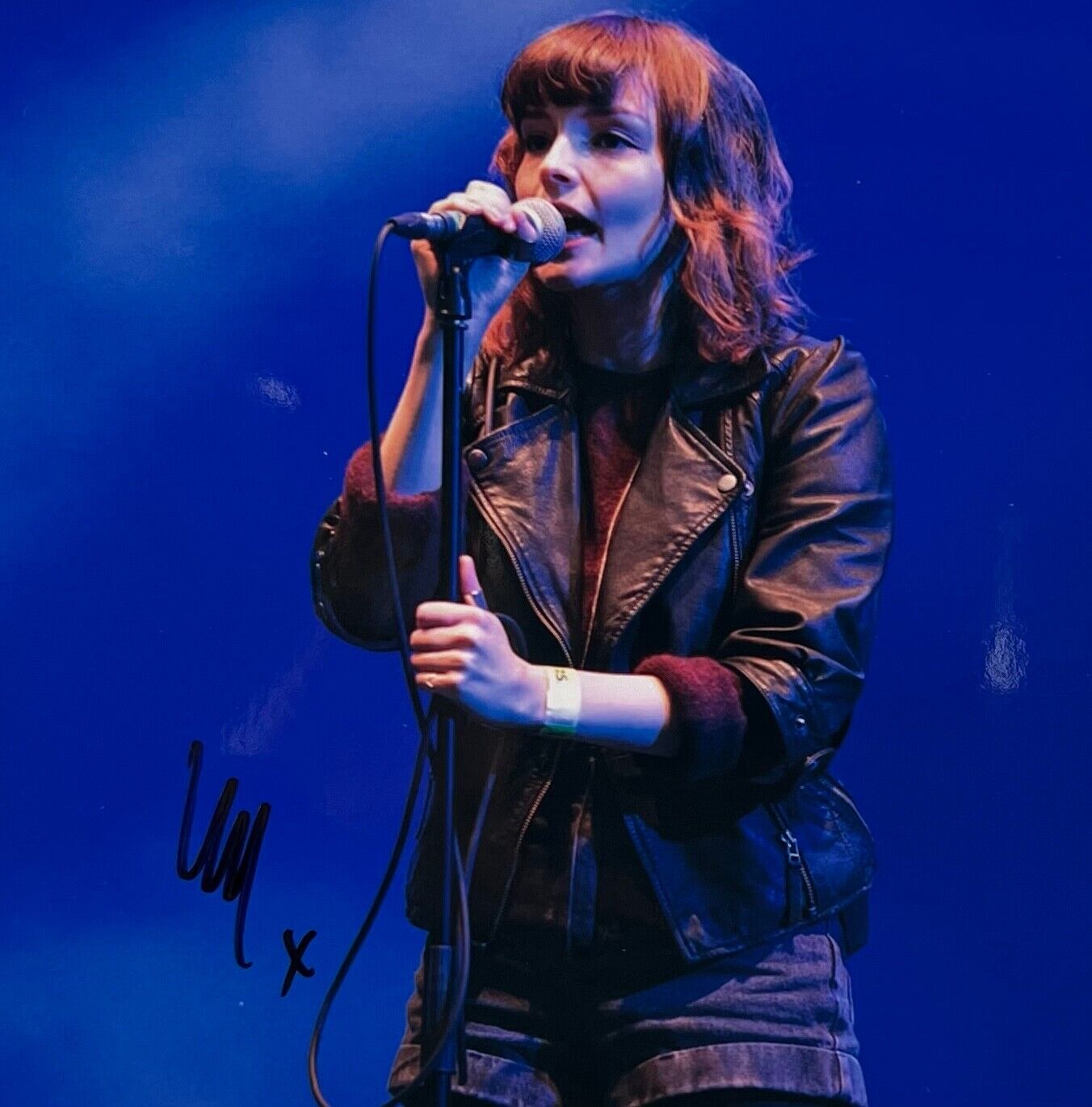 Lauren Mayberry Chvrches JSA Signed Autograph 8 x 10 photo