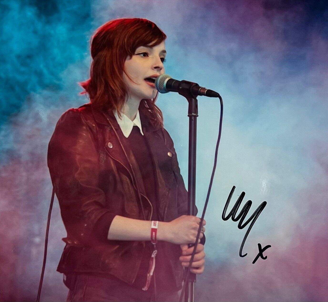 Lauren Mayberry Chvrches JSA Signed Autograph 8 x 10 photo