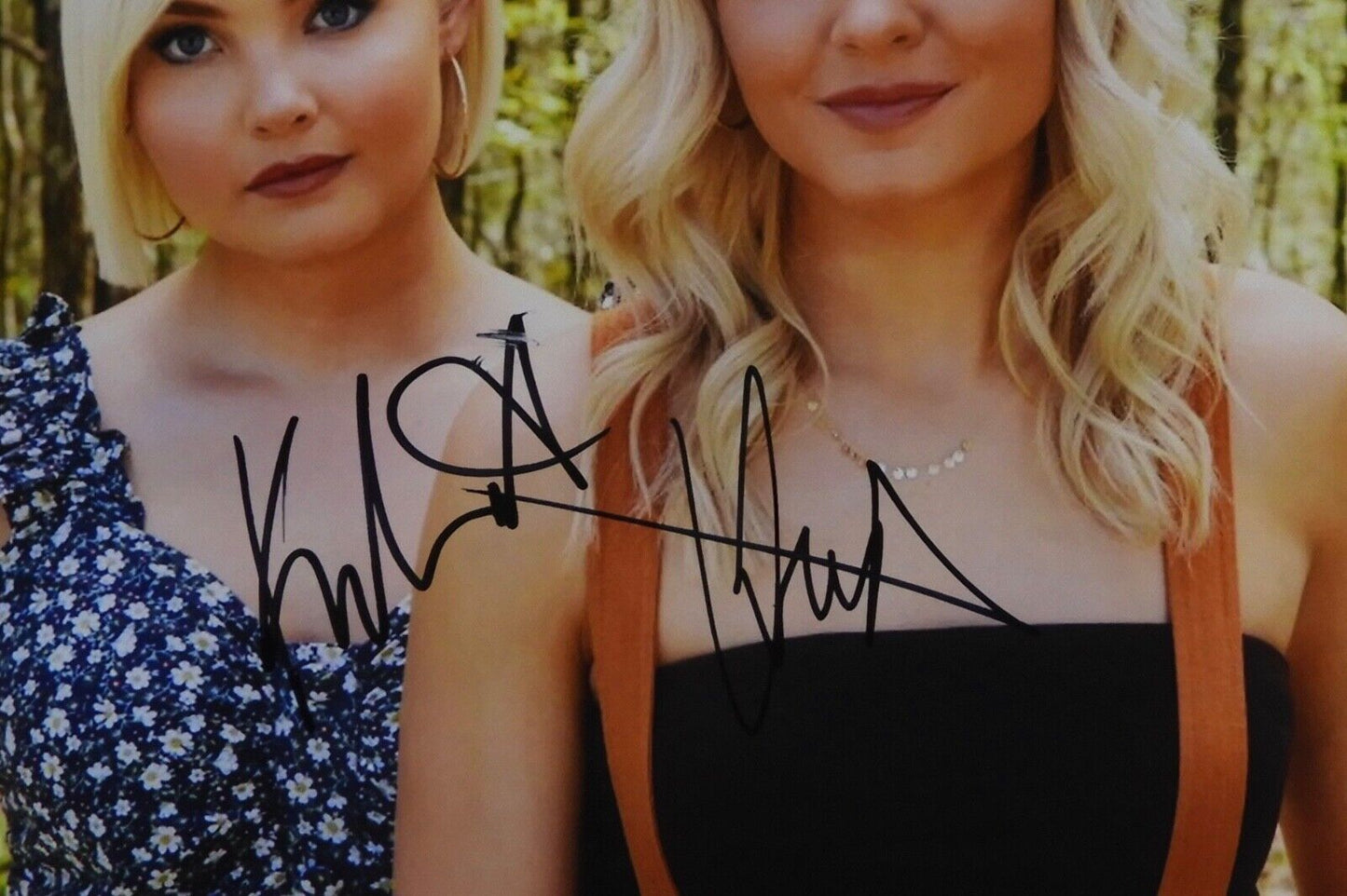 Tigirlily Gold JSA Signed Autograph 8 x 10 Photo Country Music Star