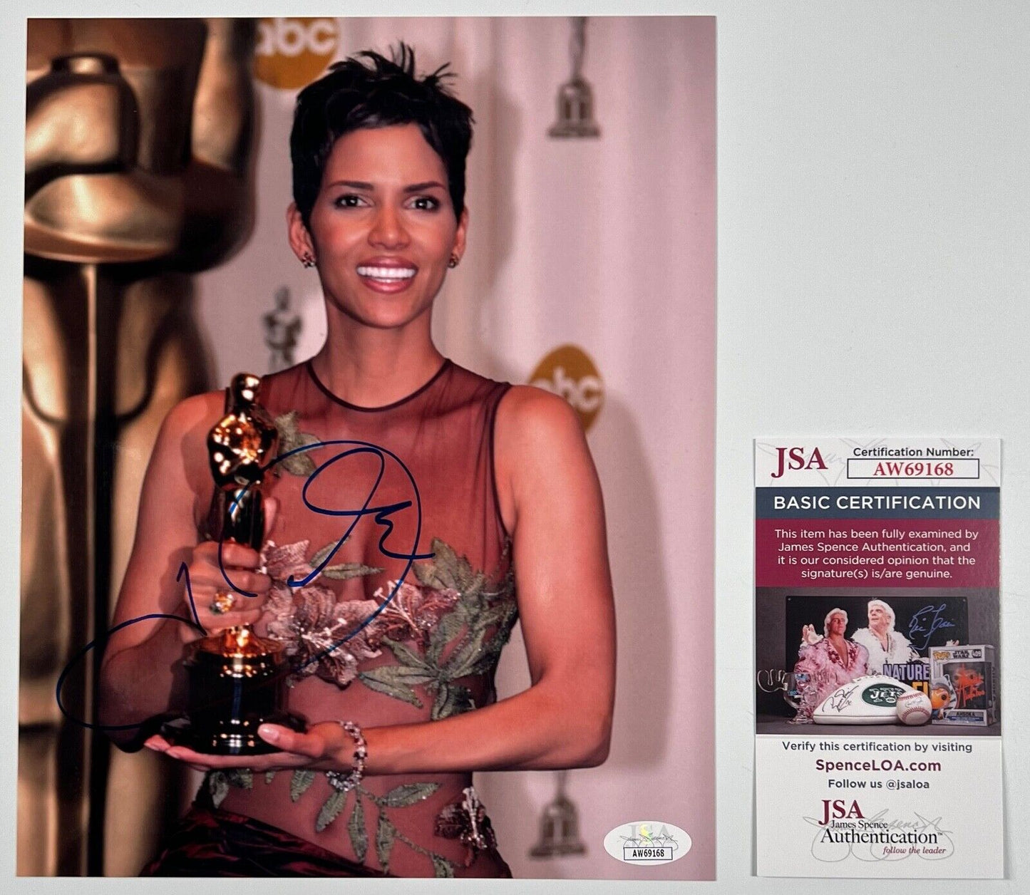 Halle Berry JSA Signed Autograph 8 x 10 photo