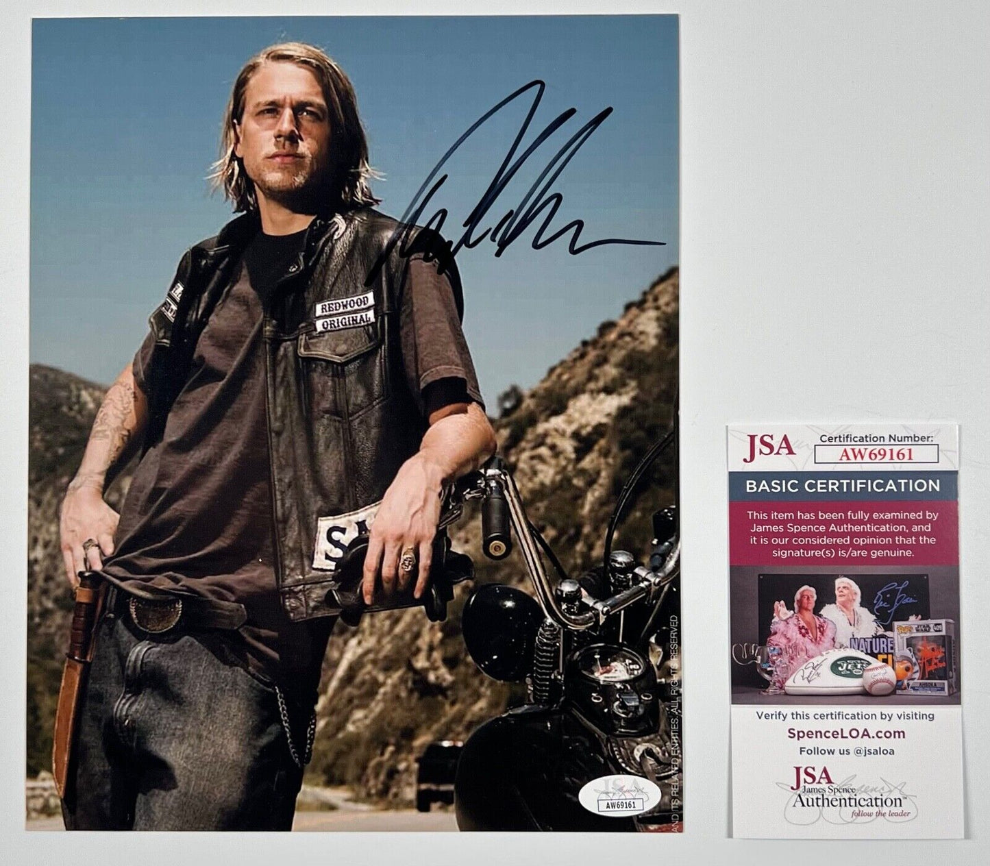 Charlie Hunnam JSA Signed Autograph 8 x 10 photo