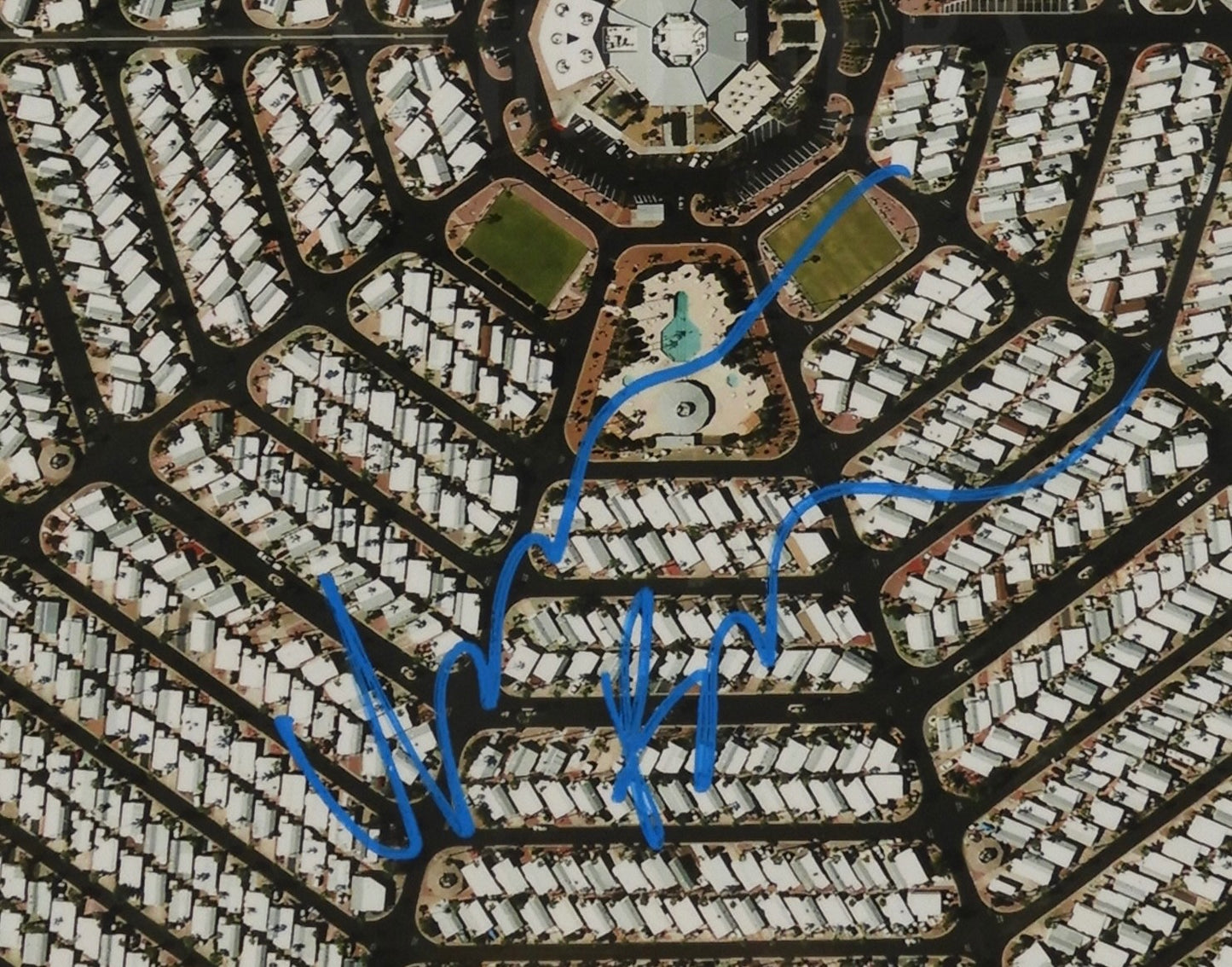 47702645