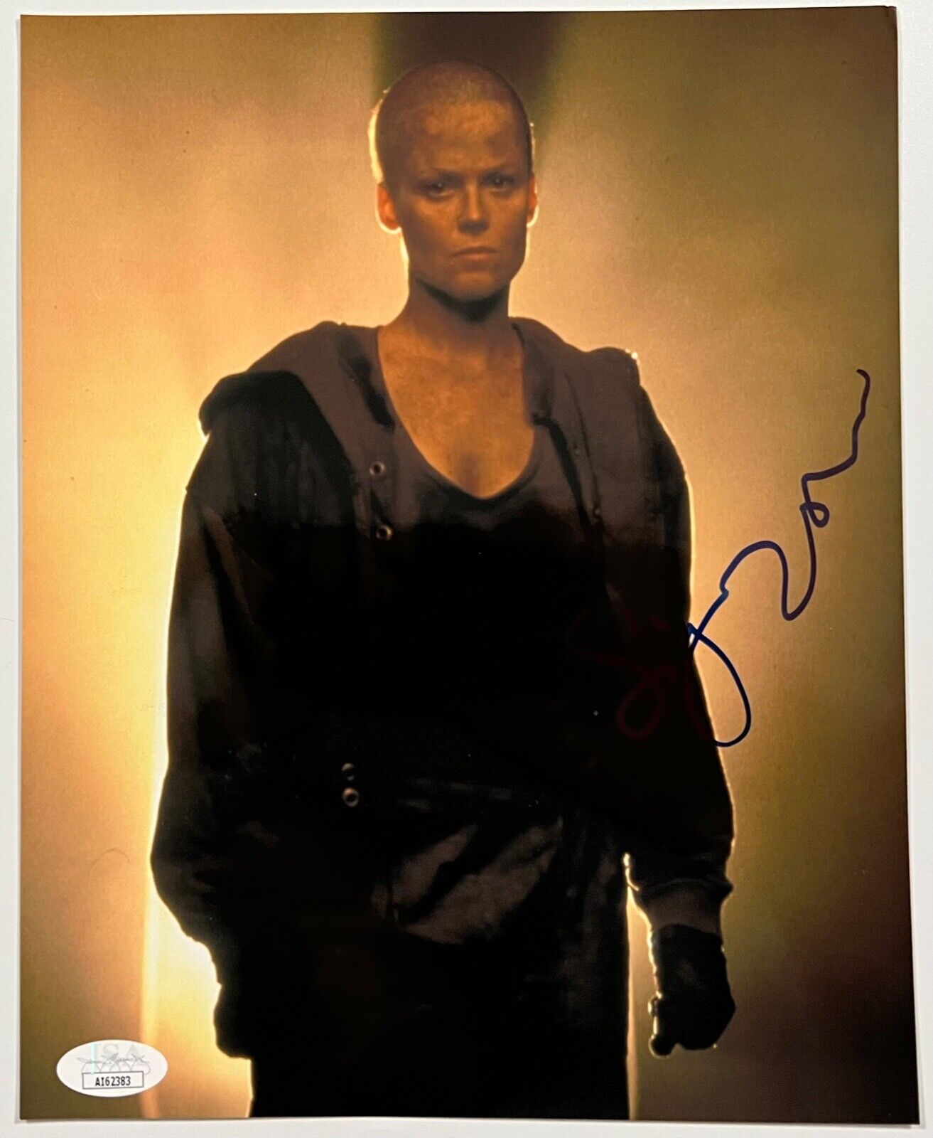 Sigorney Weaver JSA Signed Autograph Photo 8 x 10 Alien