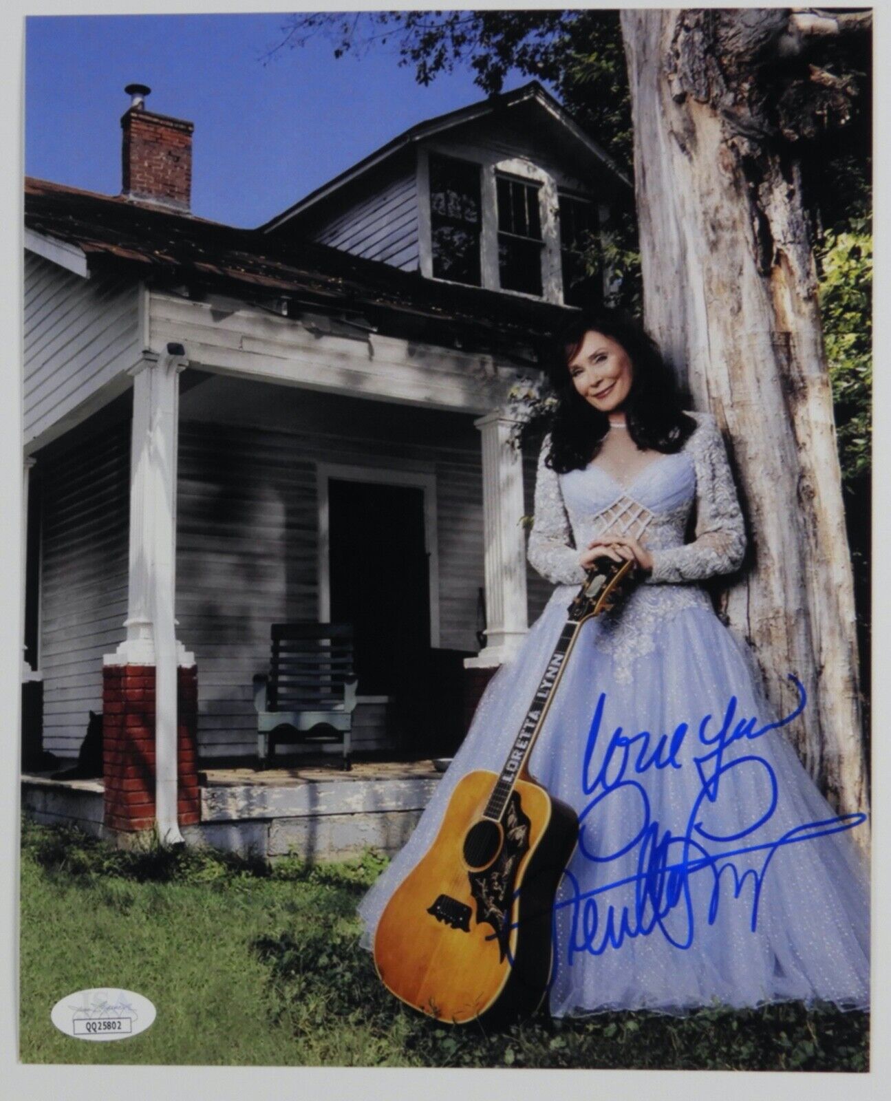 Loretta Lynn JSA signed autograph photo 8 x 10