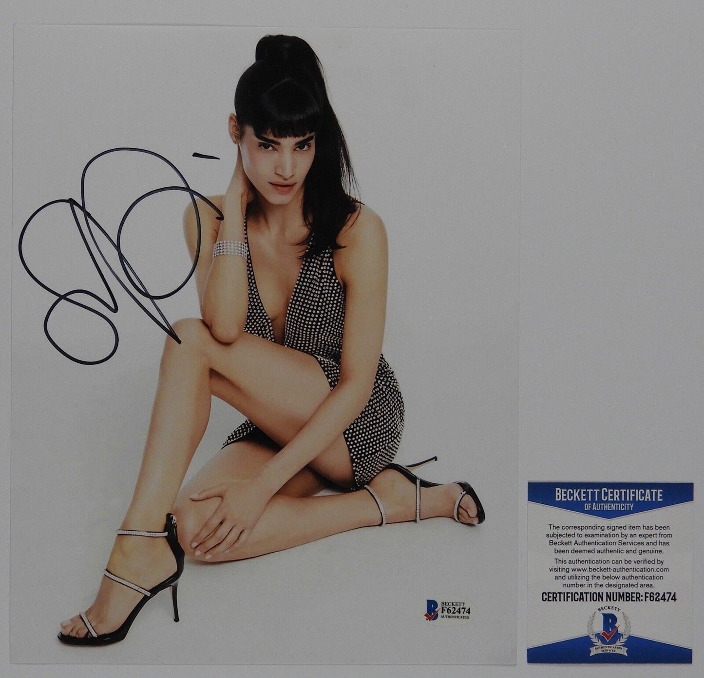 Sofia Boutella Autograph Signed Photo Beckett BAS 8 x 10