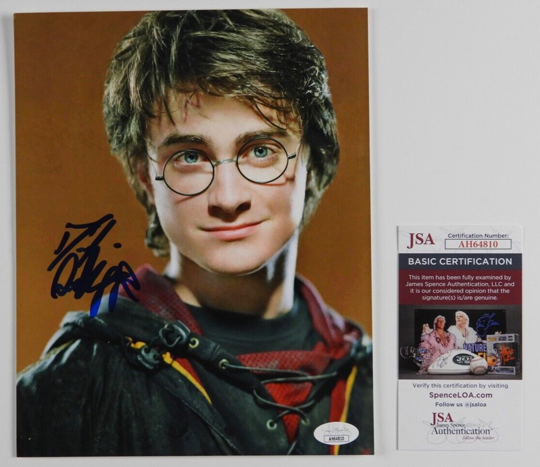 Daneil Radcliffe JSA Signed Autograph 8 x 10 photo Harry Potter Hogwarts