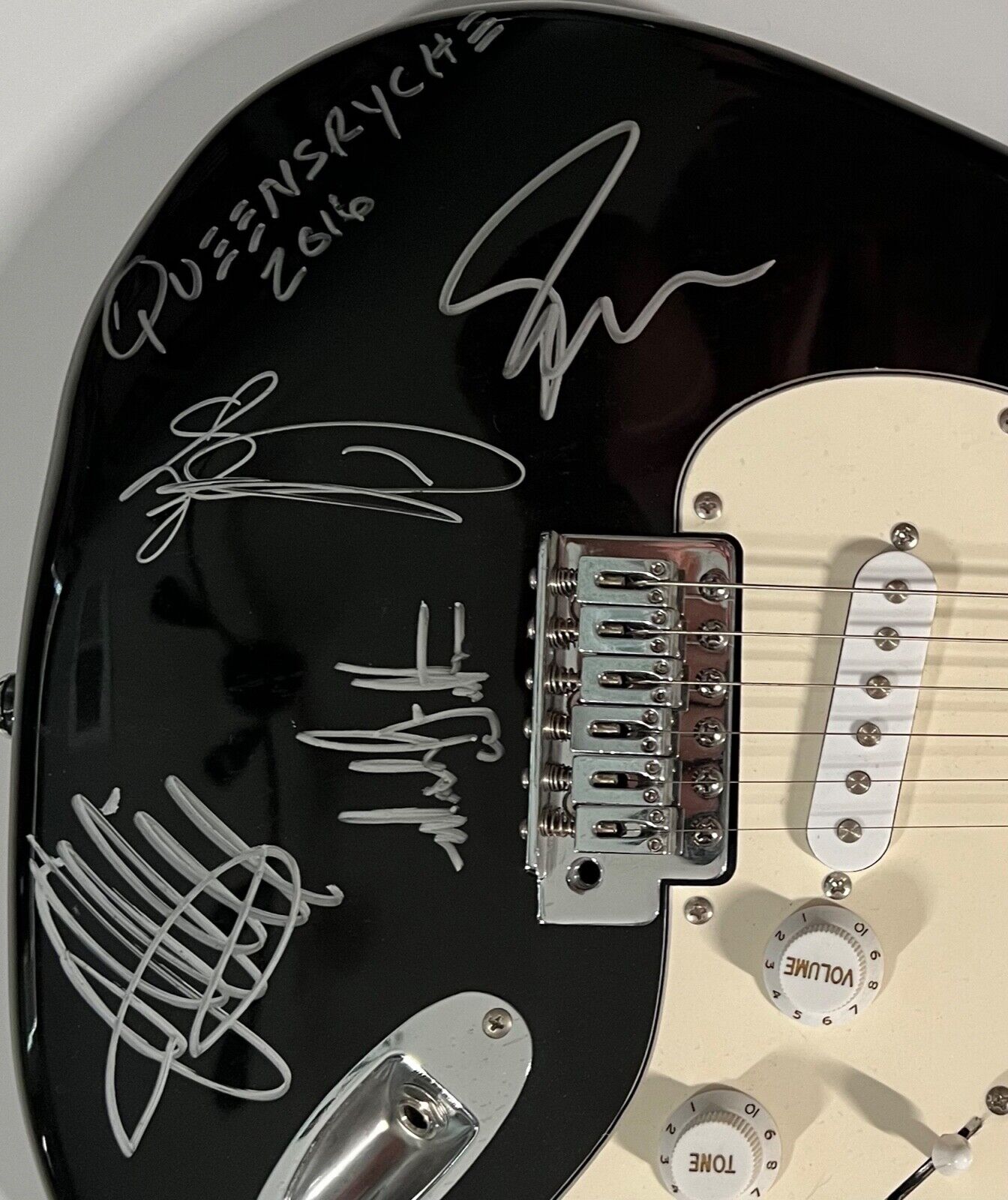 Queensryche JSA Fully Signed Autograph Guitar Epperson REAL