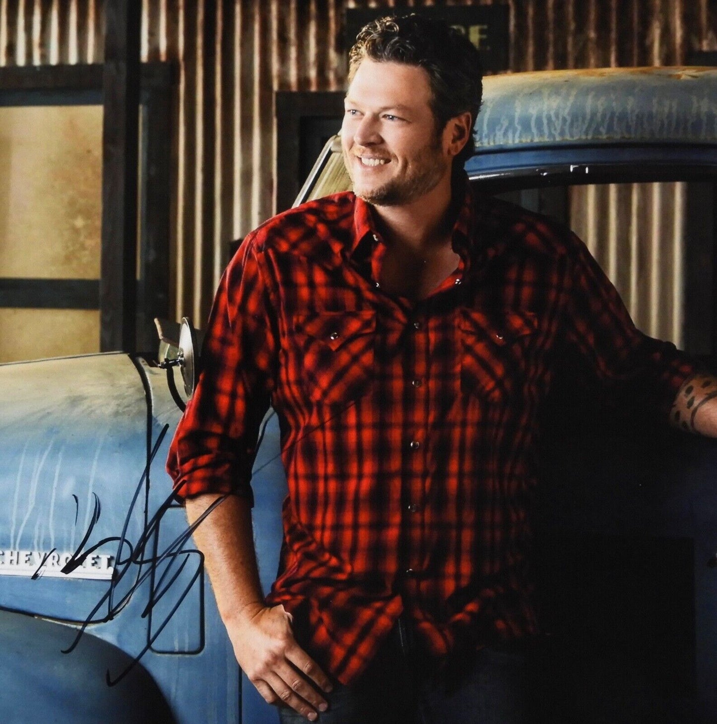 Blake Shelton JSA Autograph Signed 11 x 14 photo