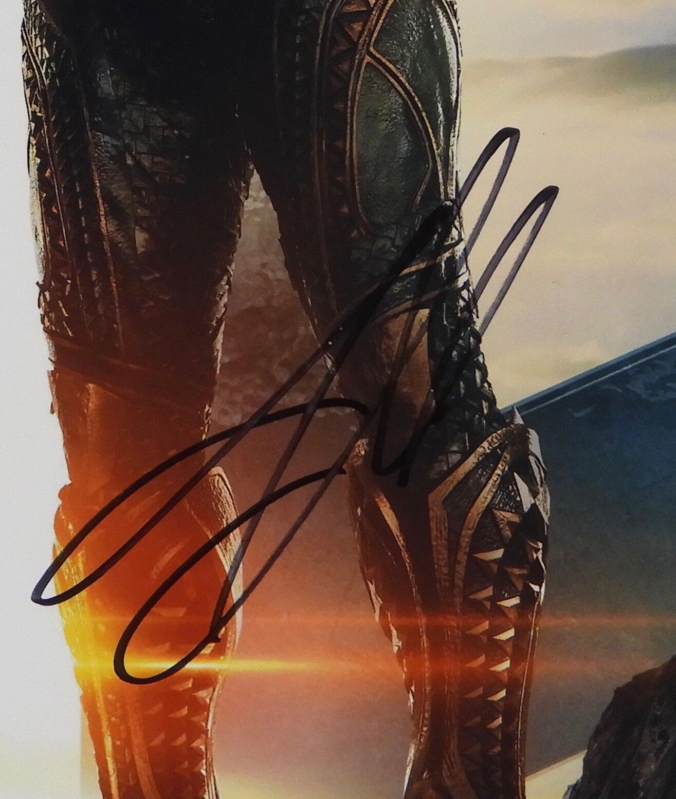 Aquaman Jason Momoa Autograph JSA 11 x 14 Signed Photo