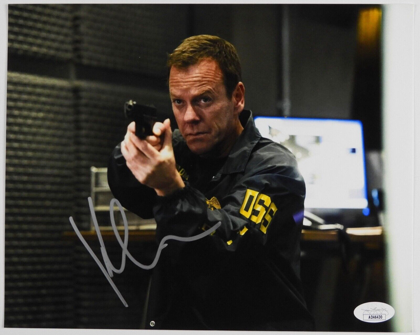 Kiefer Sutherland JSA Signed Autograph Photo 8 x 10 24