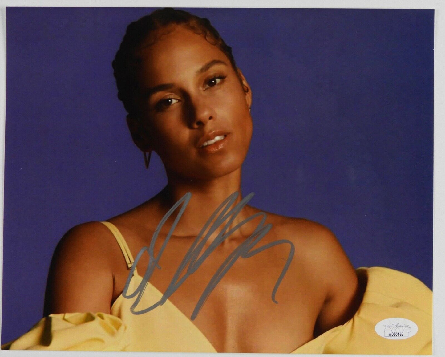 Alicia Keys JSA Autograph Signed 8 x 10 Photo