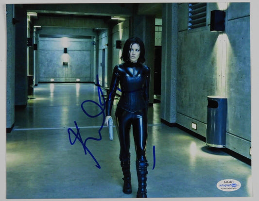 Kate Beckinsale Underworld Autograph Signed 8 x 10 photo ACOA