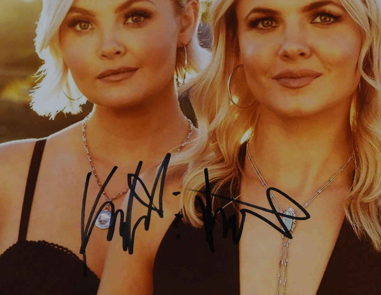 Tigirlily Gold JSA Signed Autograph 8 x 10 Photo Country Music Star