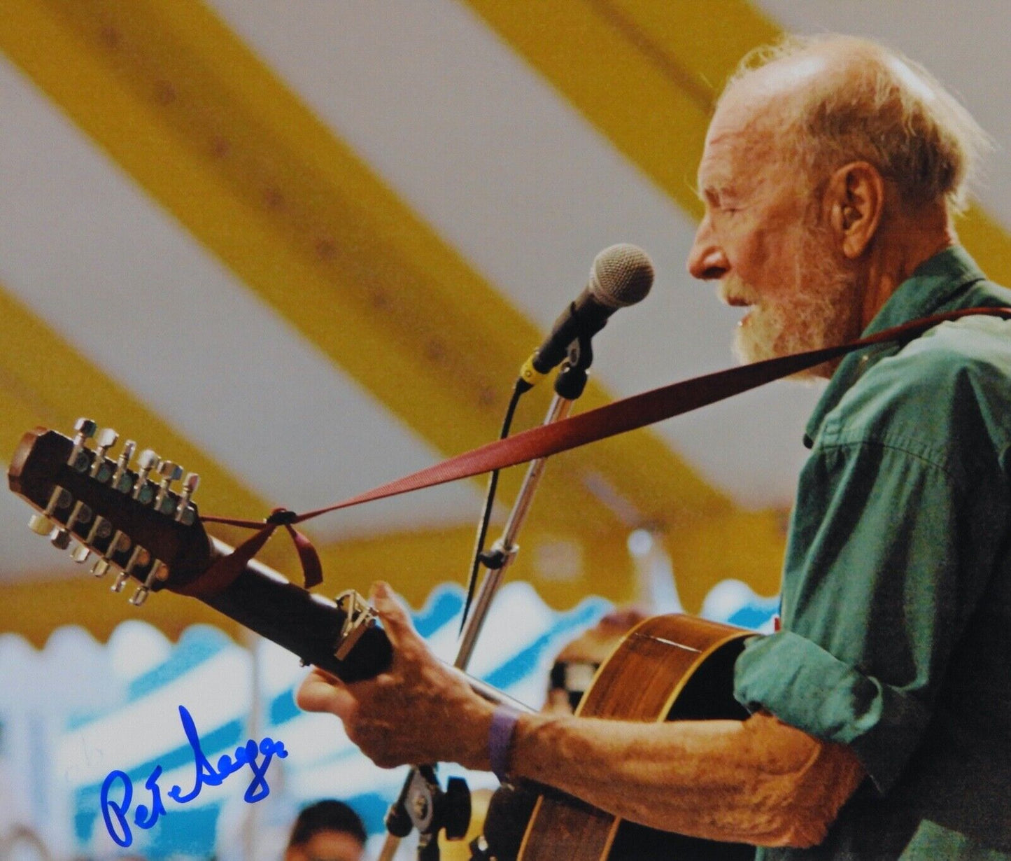 Pete Seeger JSA Signed Autograph 8 x 10 Photo