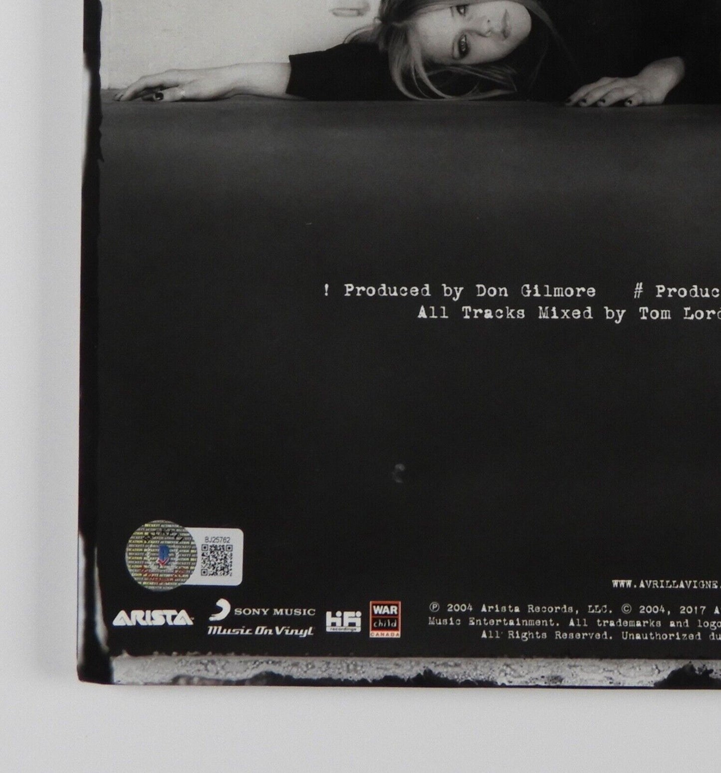 Avril Lavigne Beckett Autograph Signed Album Record Under My Skin