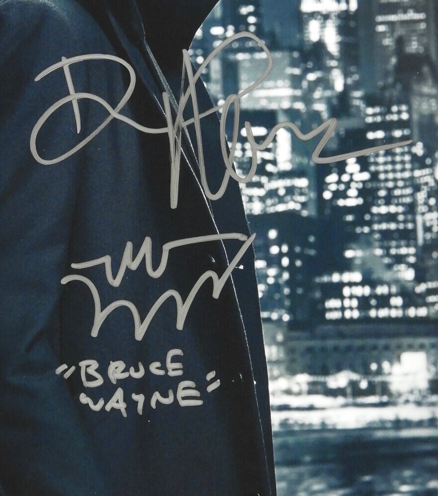 David Mazouz Bruce Wayne Batman Gotham JSA Autograph Signed Photo 11 x 14