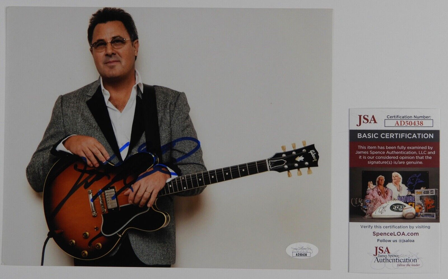 Vince Gill JSA Autograph Signed 8 x 10 Photo