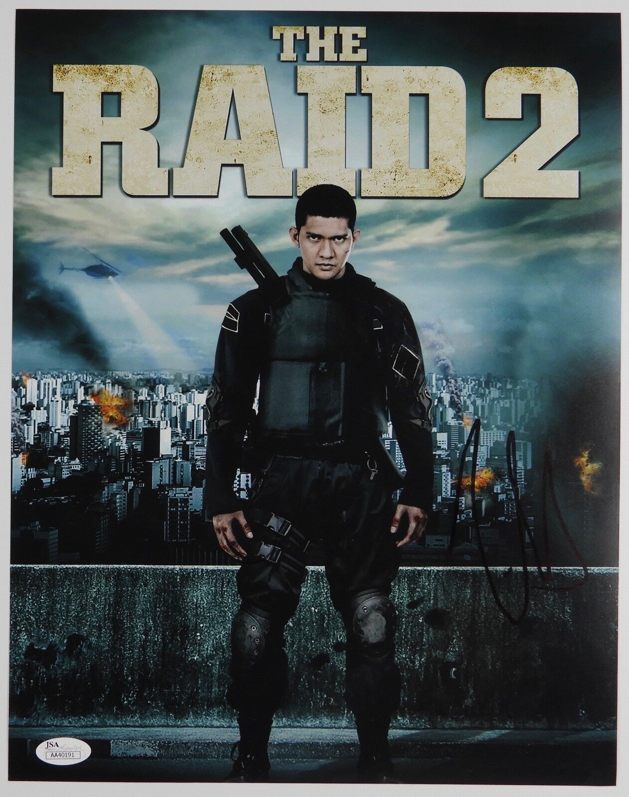 Iko Uwais The Raid 2 Autograph Signed Photo JSA COA 11 x 14