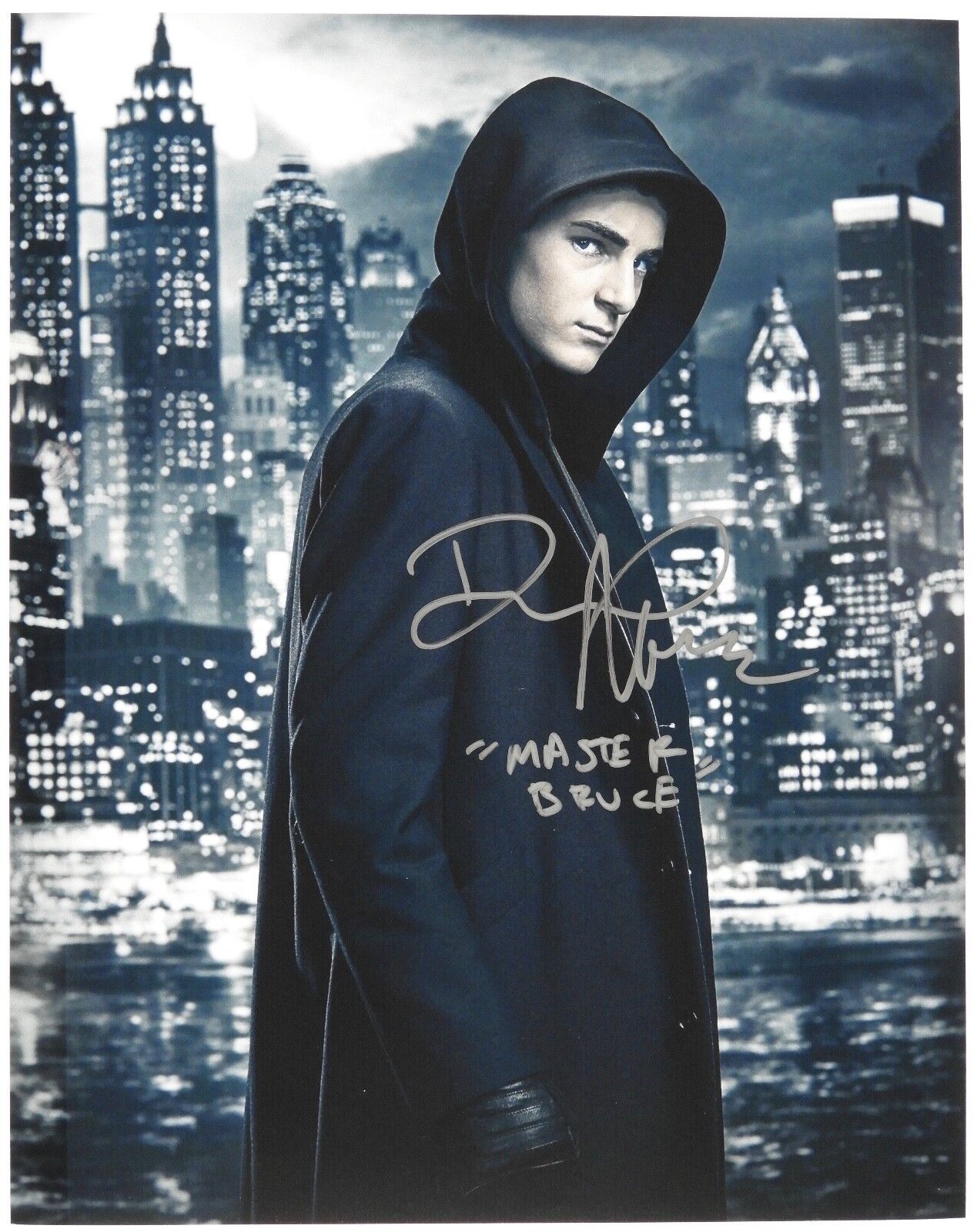 David Mazouz Bruce Wayne Batman Gotham JSA Autograph Signed Photo 11 x 14