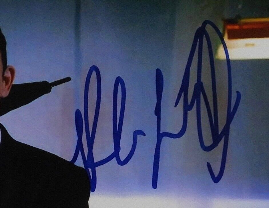 Robin Taylor Penguin Signed  Autogragh JSA COA 8 x 10 photo Gotham