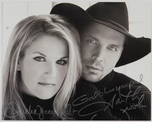 Garth Brooks Trisha Yearwood JSA Signed Autograph 8 x 10 Photo Country