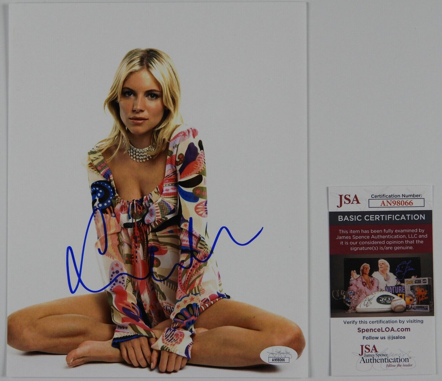 Sienna Miller JSA Signed Autograph Photo 8 x 10