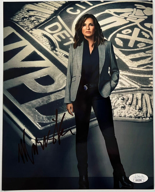 Mariska Hargitay Law And Order SVU Signed JSA Autograph Photo 8 x 10