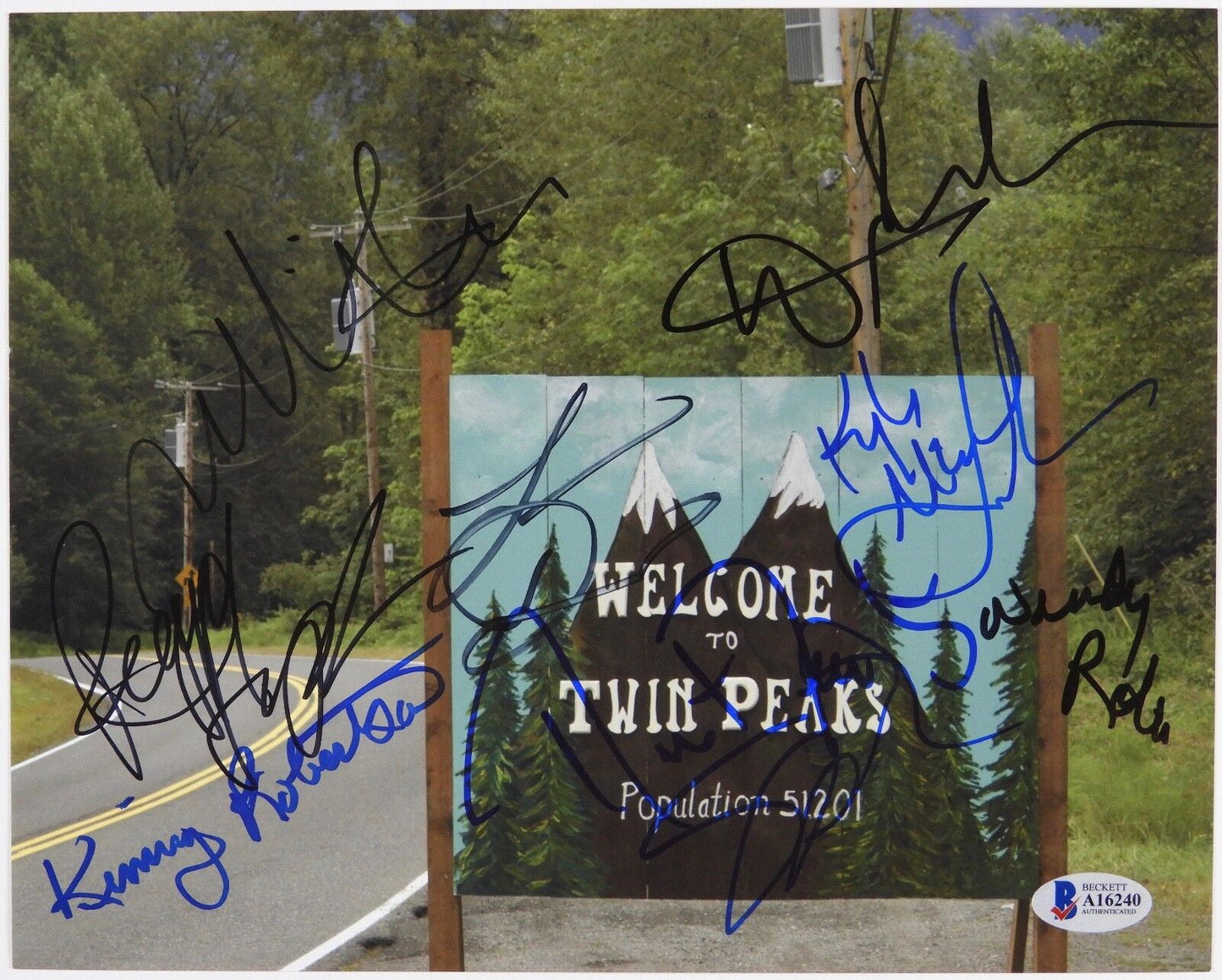 Twin Peaks Cast Autograph Signed Photo Beckett 8 x 10 Kyle MacLachlan Laura Dern
